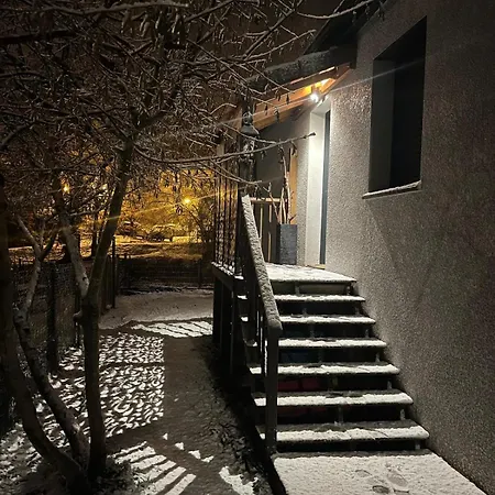 Maison Familiale 3 Ch. Au Centre D'ax *